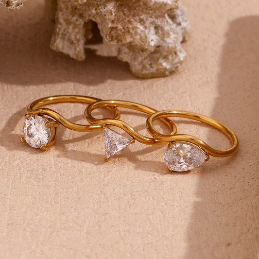 Luxury Zircon Wave Ring- 18k Gold Plated