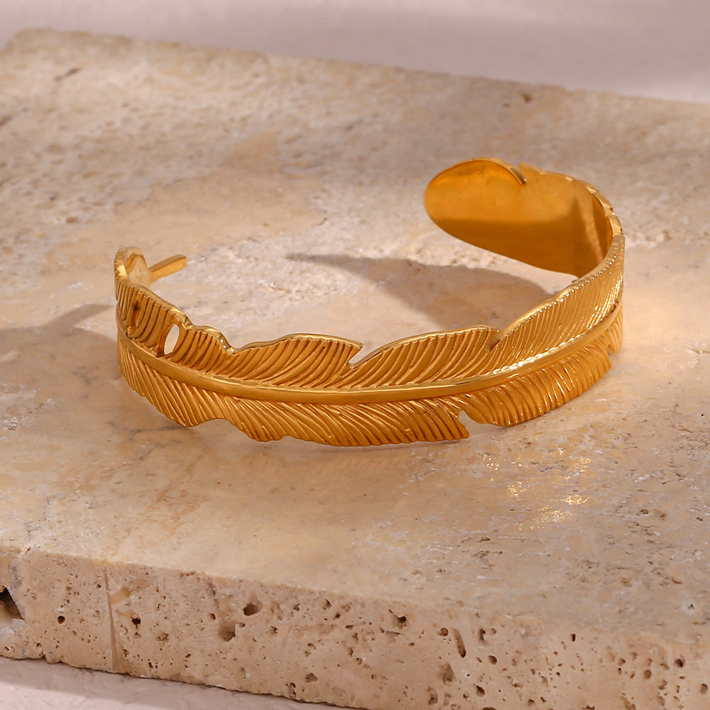 18 K Gold Plated Open Leaf Bracelet- GPY05